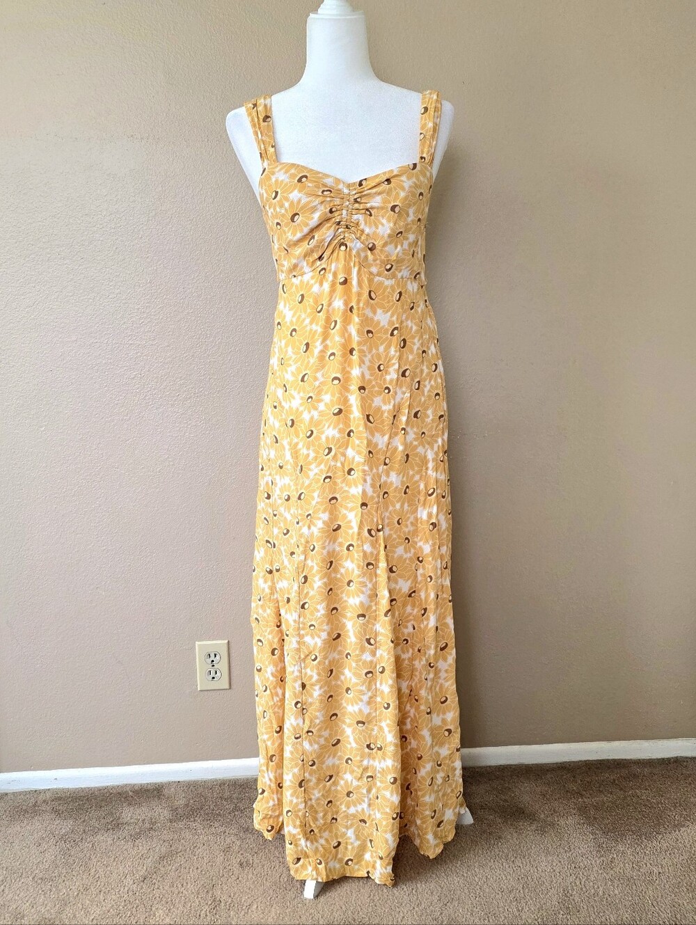 Free People Rosalee Yellow Floral Cutout Back Midi Dress - Size Medium - Picture 2 of 7